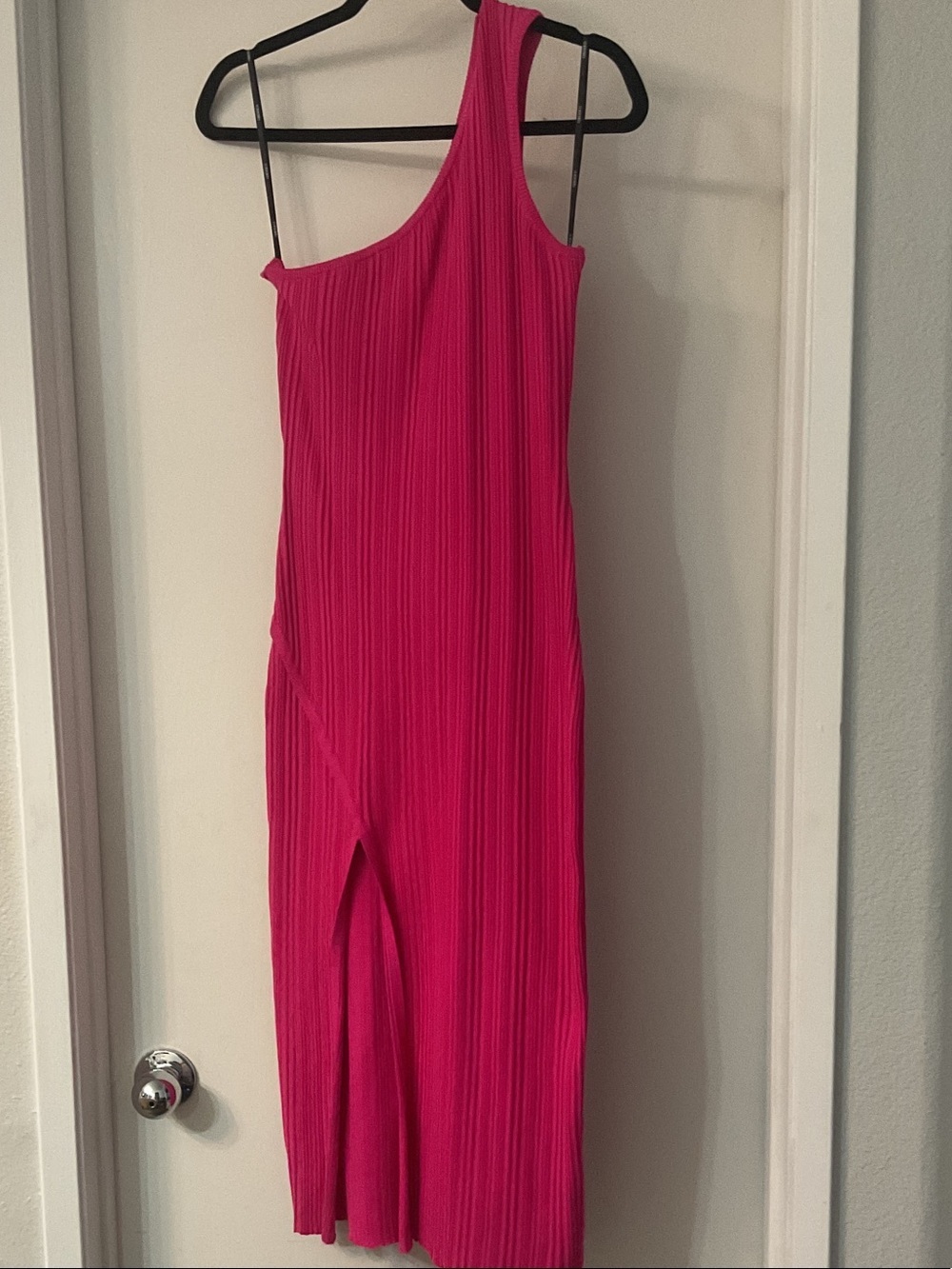 Forever 21 Fuchsia One-Shoulder Pleated Maxi Dress